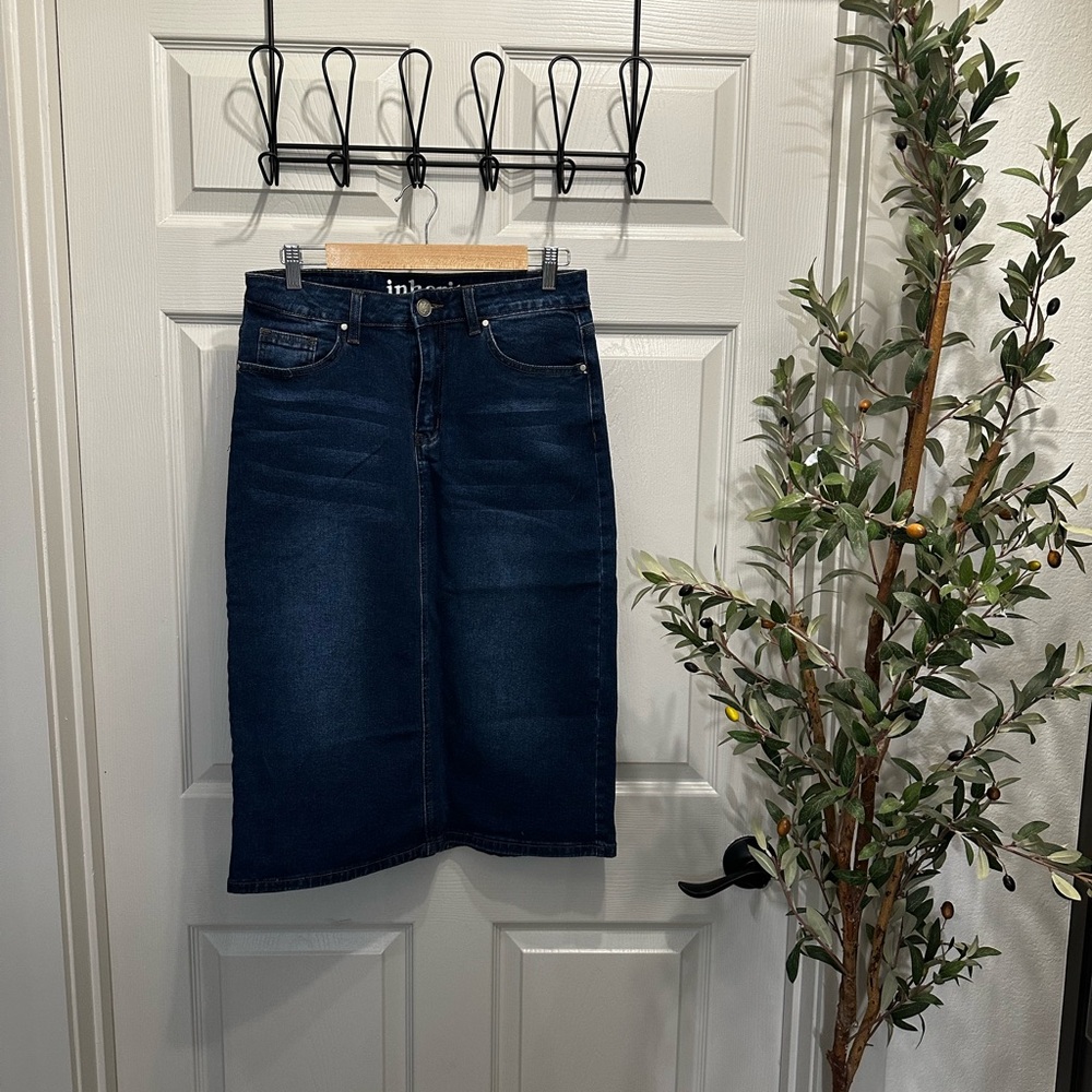 NWOT Inherit Co. Denim Skirt 7/8